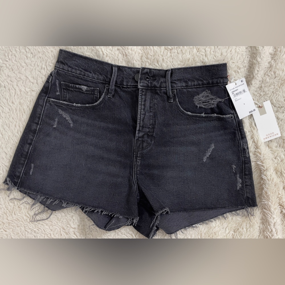 Good American 90s shorts side 0